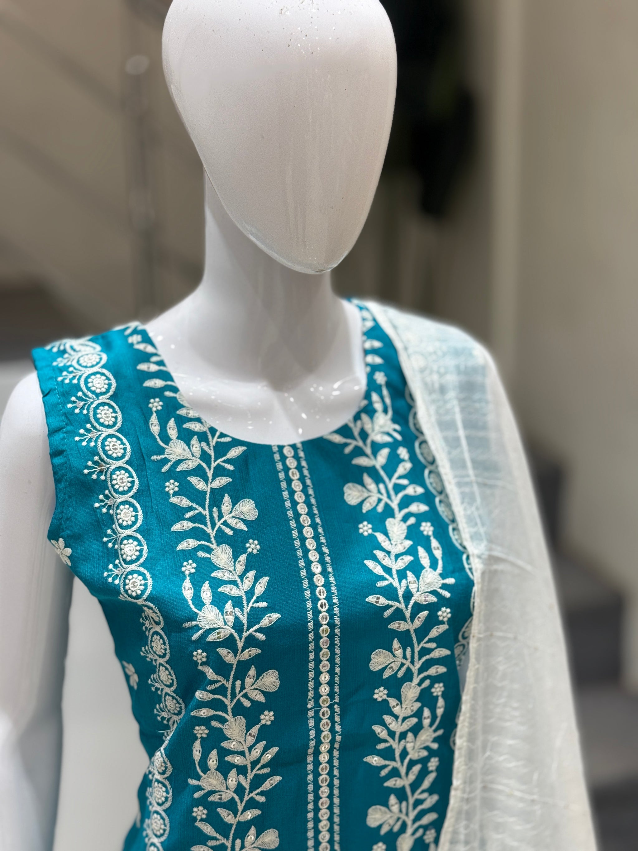 Embroidery Kurta Set