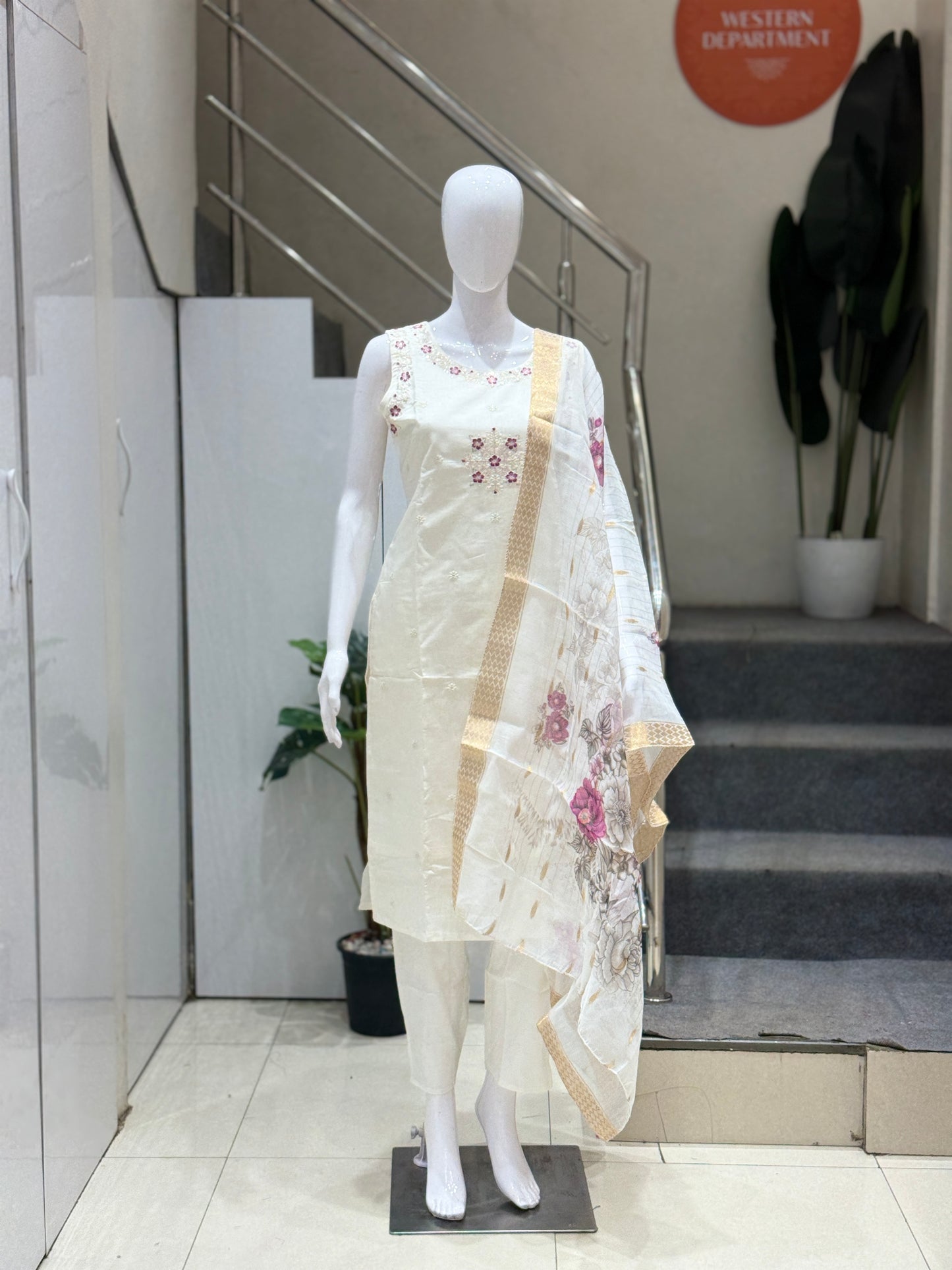 Embroidery Kurta Set