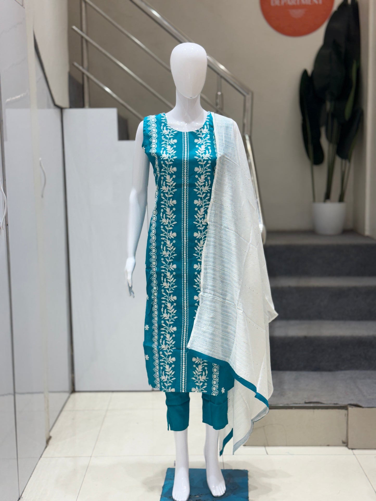 Embroidery Kurta Set