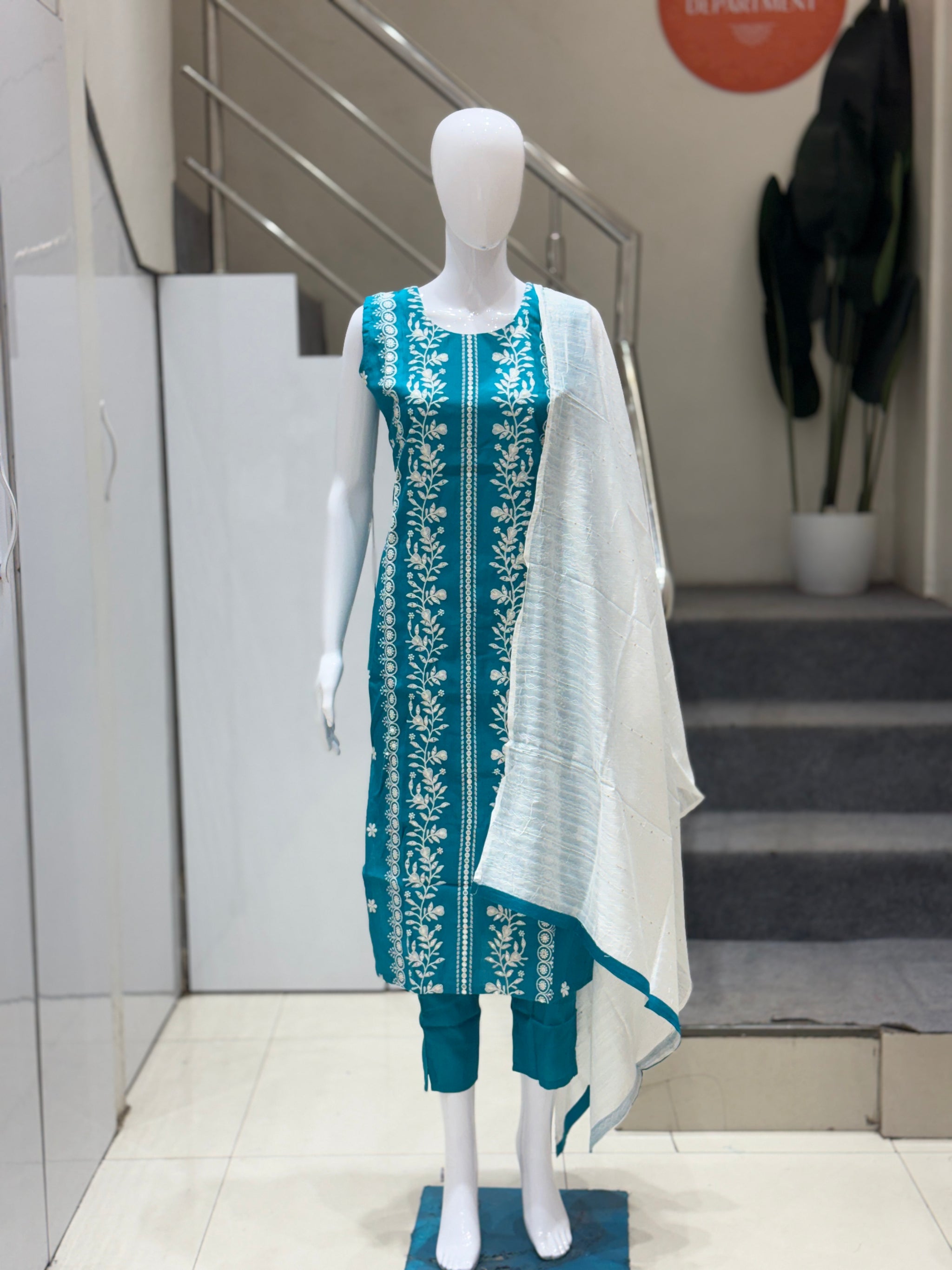 Embroidery Kurta Set